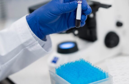 För att stärka integrationen av industri, akademi och forskning, har Shanghai Dengsheng Instrument tillsammans byggt en ny FoU-bas med många toppinstitutioner.